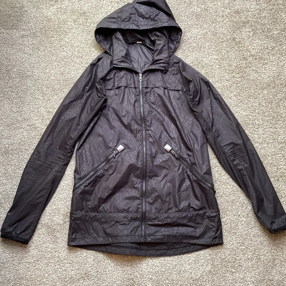 Lululemon Miss Misty Jacket II Desert Snake Embossed Black Rain Coat Hooded XS - Picture 7 of 16